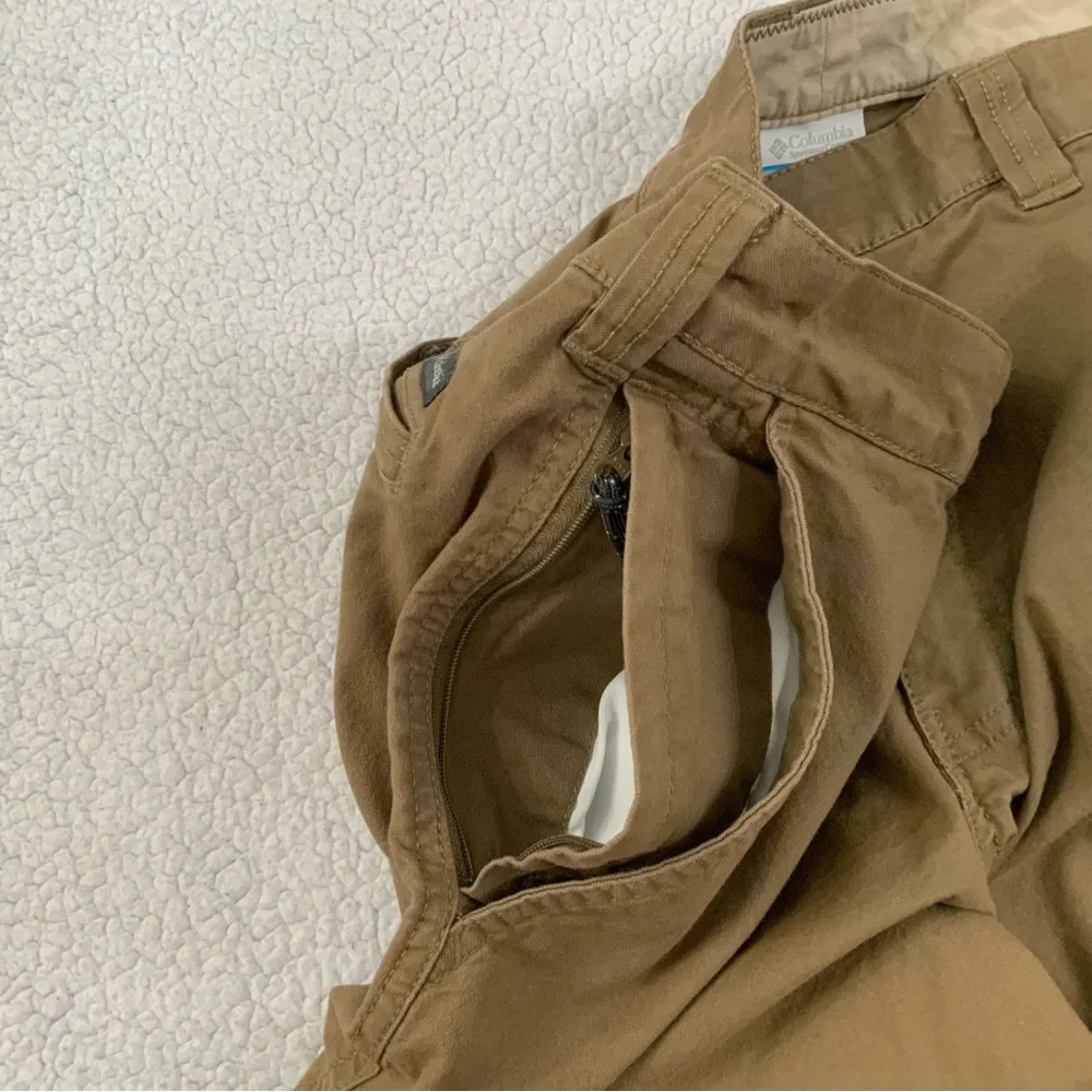 Columbia Cargo Pants 40x32 Tan Straight Leg Hike Camp 6 Pockets Zip Hook & Loop